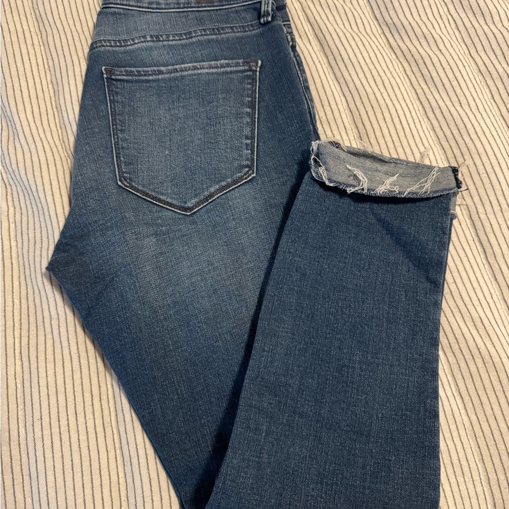 Abercrombie & Fitch Harper Low Rise Ankle Jeans with Distressed Hem